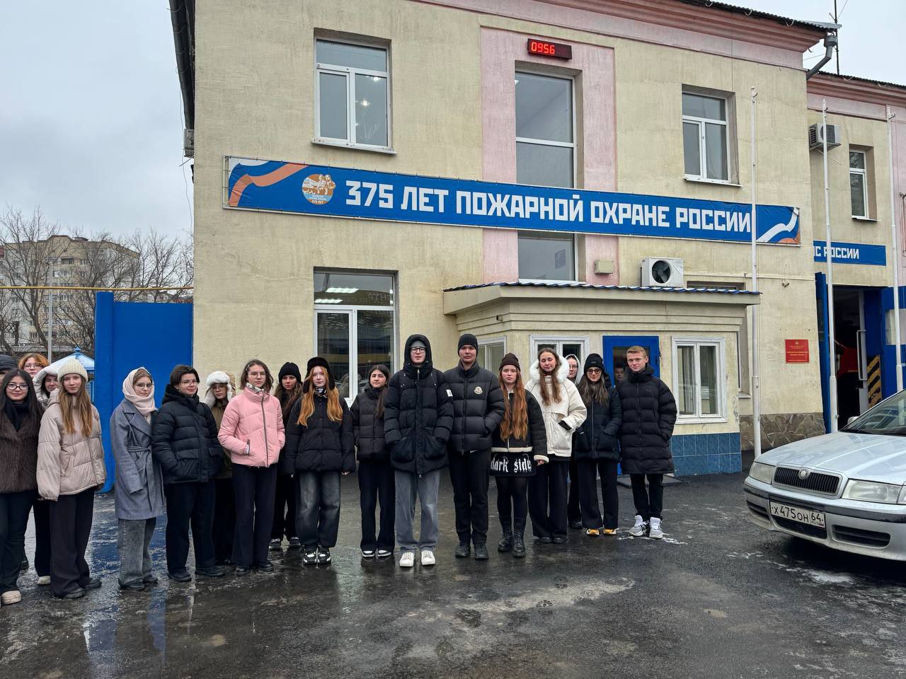 Экскурсия в героическую профессию: десятиклассники в гостях у пожарных.
