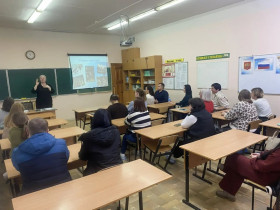 Искусство диалога с подростком: Уроки от школьного психолога в жанре психологического стендапа.