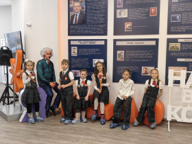 «Из чего всё сделано?»: юные исследователи клуба «Самоцветы» на атомном практикуме.
