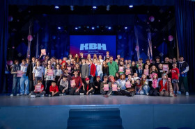Смех, драйв и победа: итоги полуфинала КВН для «33 калибра».