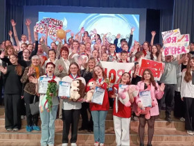 Машина времени из холодильника и искренность сердец: в день рождения «Паруса» выбрали лучших лидеров.