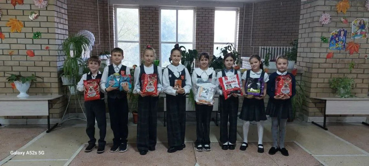 «Доброе сердце» в действии: наши ученики помогли бездомным животным.