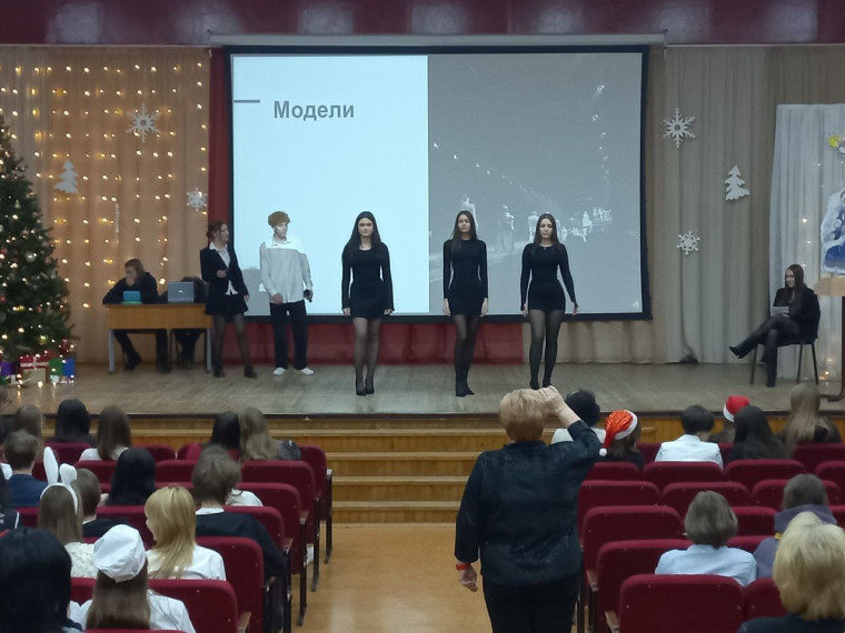 Экономисты, гуманитарии, медики — все показали класс! Фееричное посвящение в старшеклассники.