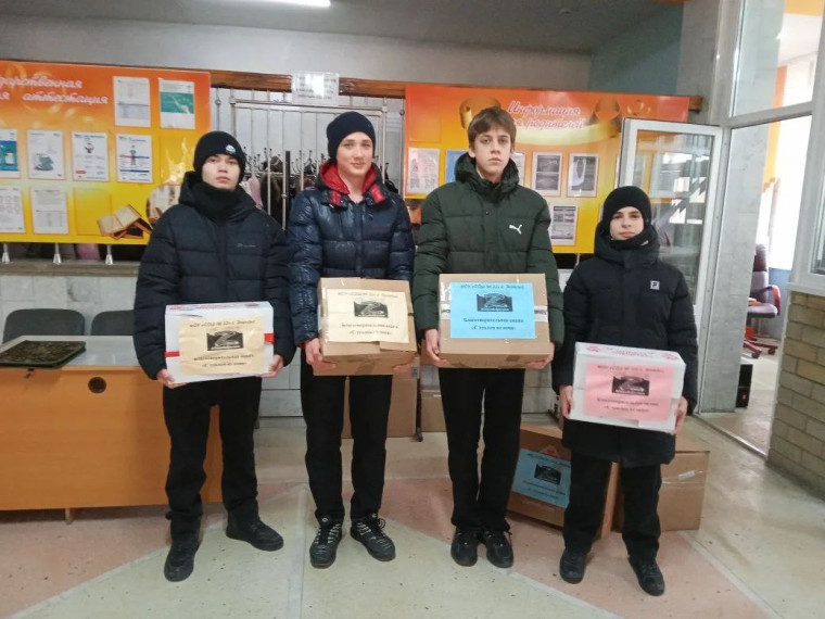 Своих не бросаем: юные столыпинцы и «Союз Саратовских курсантов» объединились для поддержки фронта.