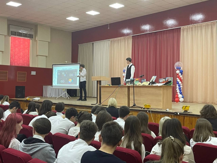 «Умные каникулы» в школе начались с метрологической научно-практической конференции.