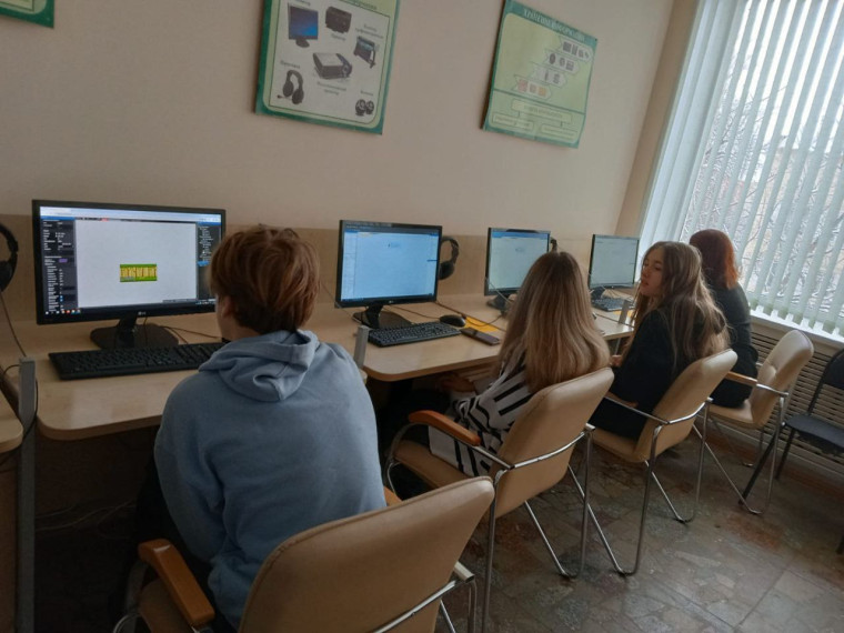 Старшеклассники приняли участие в проекте «Университетские субботы».