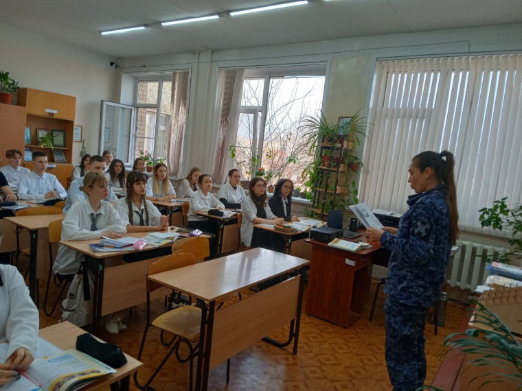 В рамках профориентации старшеклассников.